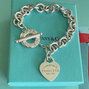 🩵 8” Tiffany & Co. Sterling Silver Heart Tag Toggle Bracelet - Silver